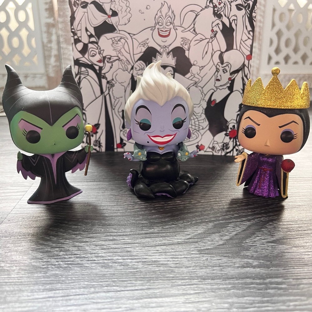Disney Villain Funko Pop bundle ( Ursula , Maleficent and The Evil Queen )